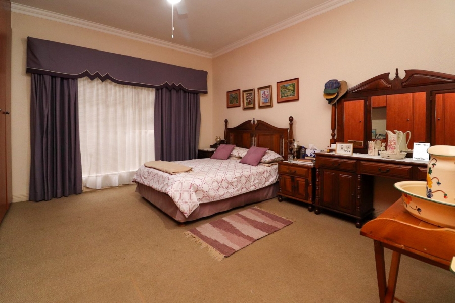 2 Bedroom Property for Sale in Flamwood North West